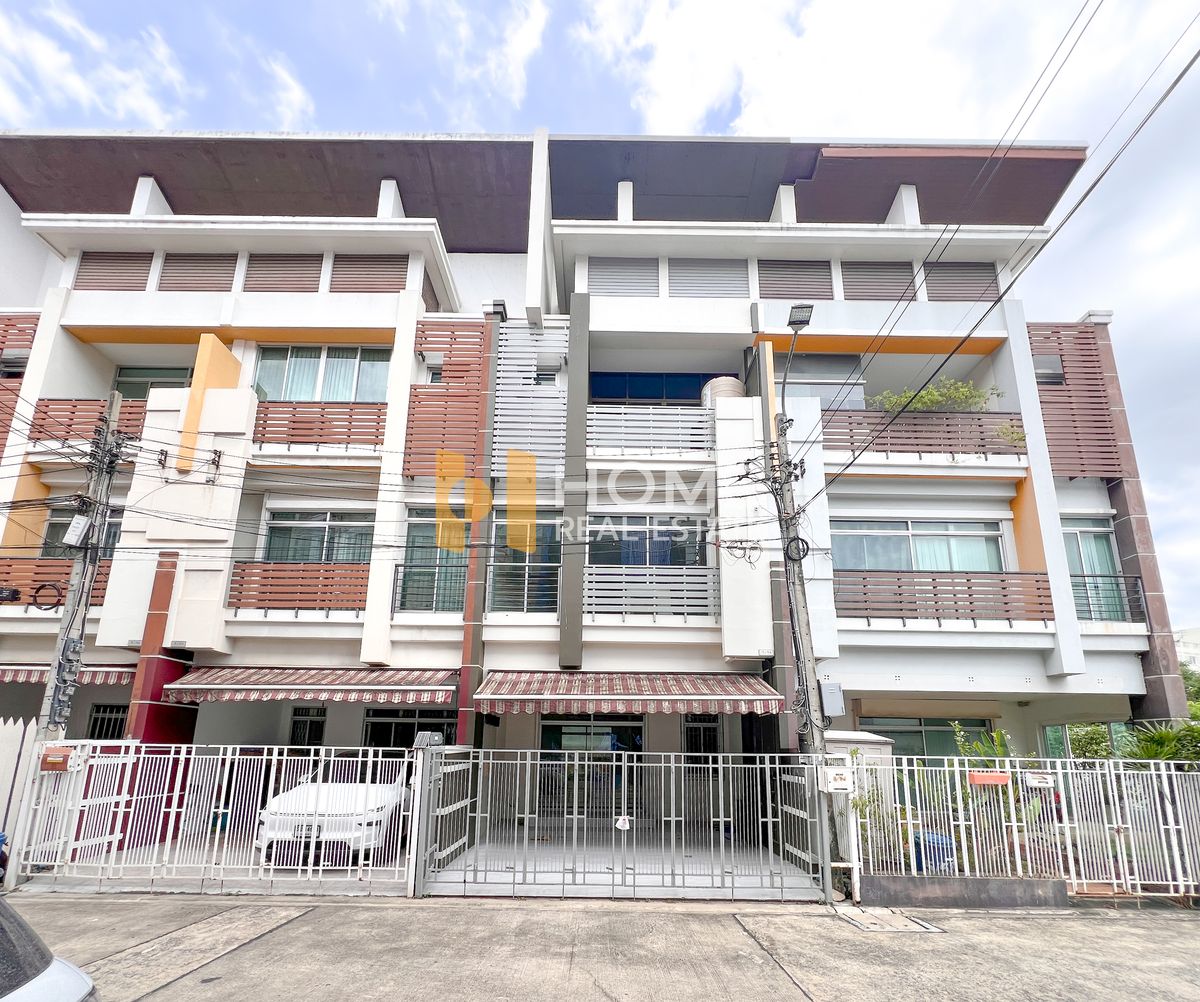 ขายทาวน์โฮมเกษตรศาสตร์ รัชโยธิน : บ้านกลางเมือง มอนติ - คาร์โล / 3 ห้องนอน (ขาย), Baan Klang Muang Monte - Carlo / 3 Bedrooms (FOR SALE) GAMET652
