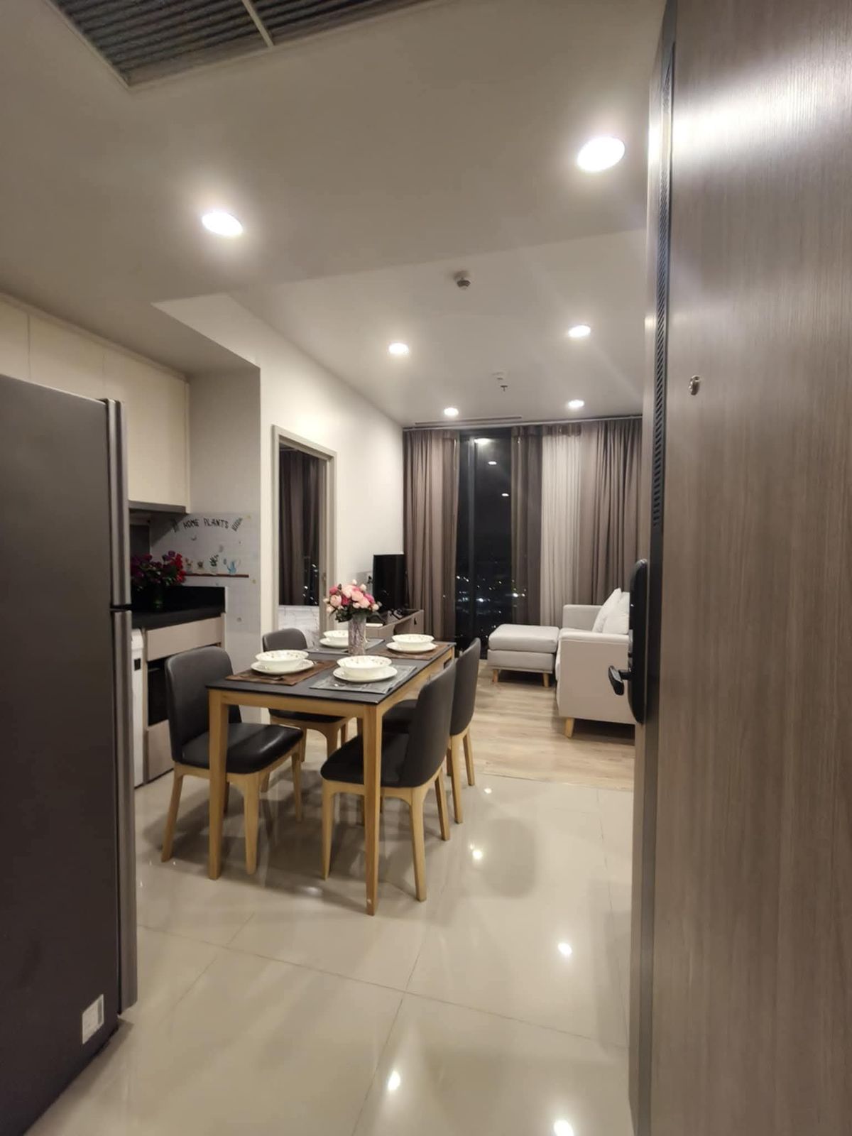 ให้เช่าคอนโดสุขุมวิท อโศก ทองหล่อ : 40,000 BHT/Month Oka Haus Sukhumvit 36, 2 Bedrooms (Corner)