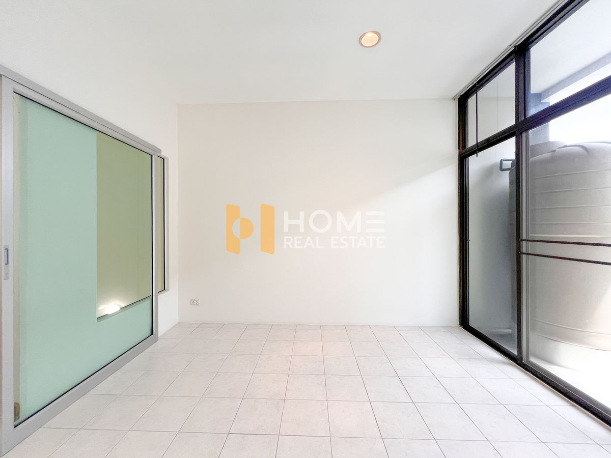 ขายทาวน์โฮมเกษตรศาสตร์ รัชโยธิน : ทาวน์โฮม 3 ชั้นรีโนเวท กับทำเลสุดปัง ย่านรัชวิภา ประชาชื่น 🔥 บ้านกลางเมือง มอนติ - คาร์โล / 3 ห้องนอน (ขาย), Baan Klang Muang Monte - Carlo / 3 Bedrooms (FOR SALE) BALL106