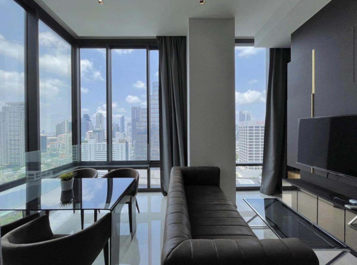 For RentCondoSilom, Saladaeng, Bangrak : Condo for Rent Ashton Silom 72 sqm.
2beds 2baths
 fully furnished ready to move in