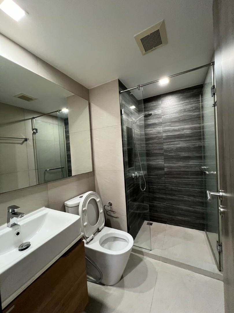 ให้เช่าคอนโดวิทยุ ชิดลม หลังสวน : 🔥ให้เช่าด่วน🔥มาเอสโตร 02 ร่วมฤดี ใกล้ BTS เพลินจิต 700 เมตร / ใกล้ห้าง Central Embassy / Central Chidrom Department store มีบริการรถรับส่งฟรีไป-กลับ BTS