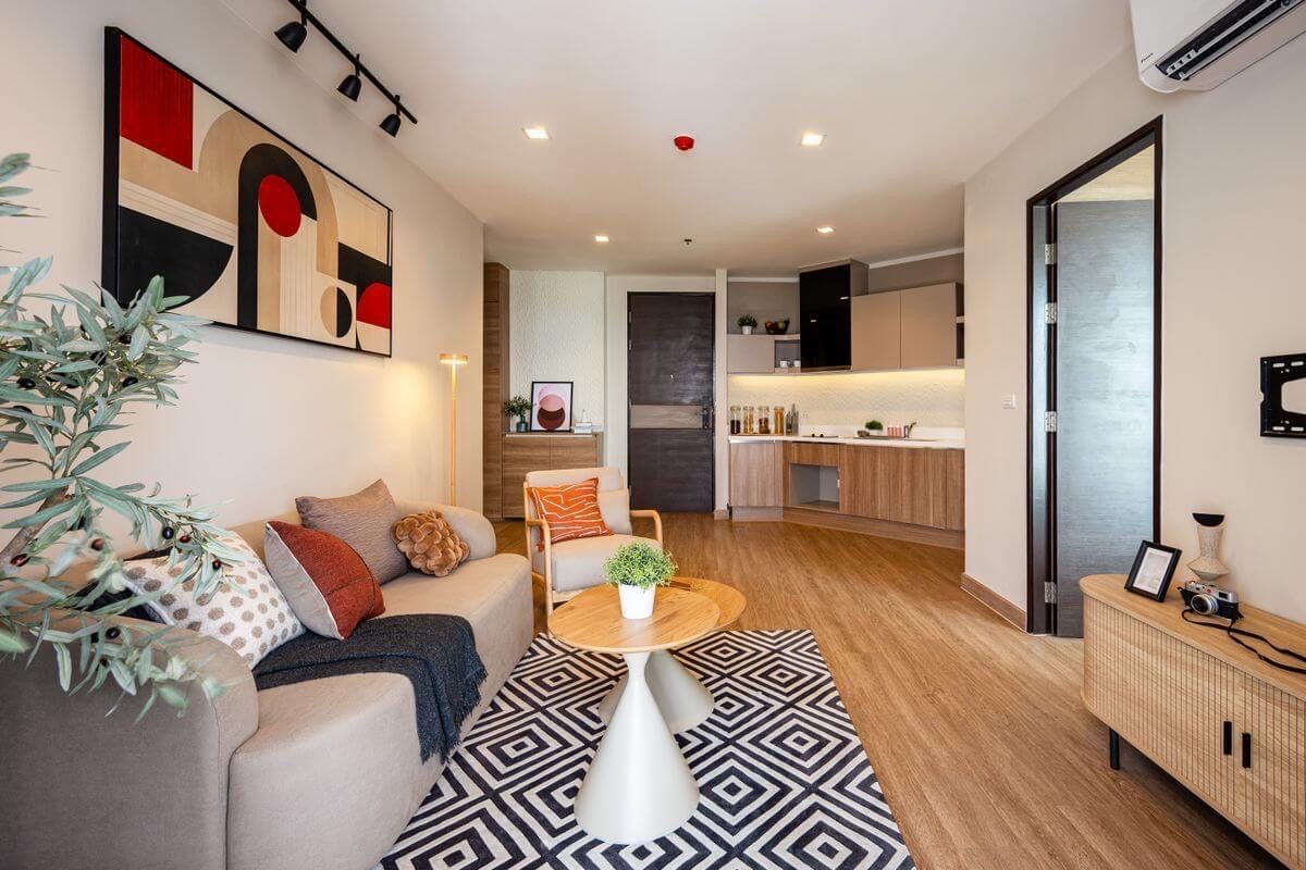 For SaleCondoSathorn, Narathiwat : 📢👇Condo for sell combined unit, spacious corner layout, newly renovated with a stunning Chao Phraya River view. Located in a prime location , ideal for family living or long-term rental investment.