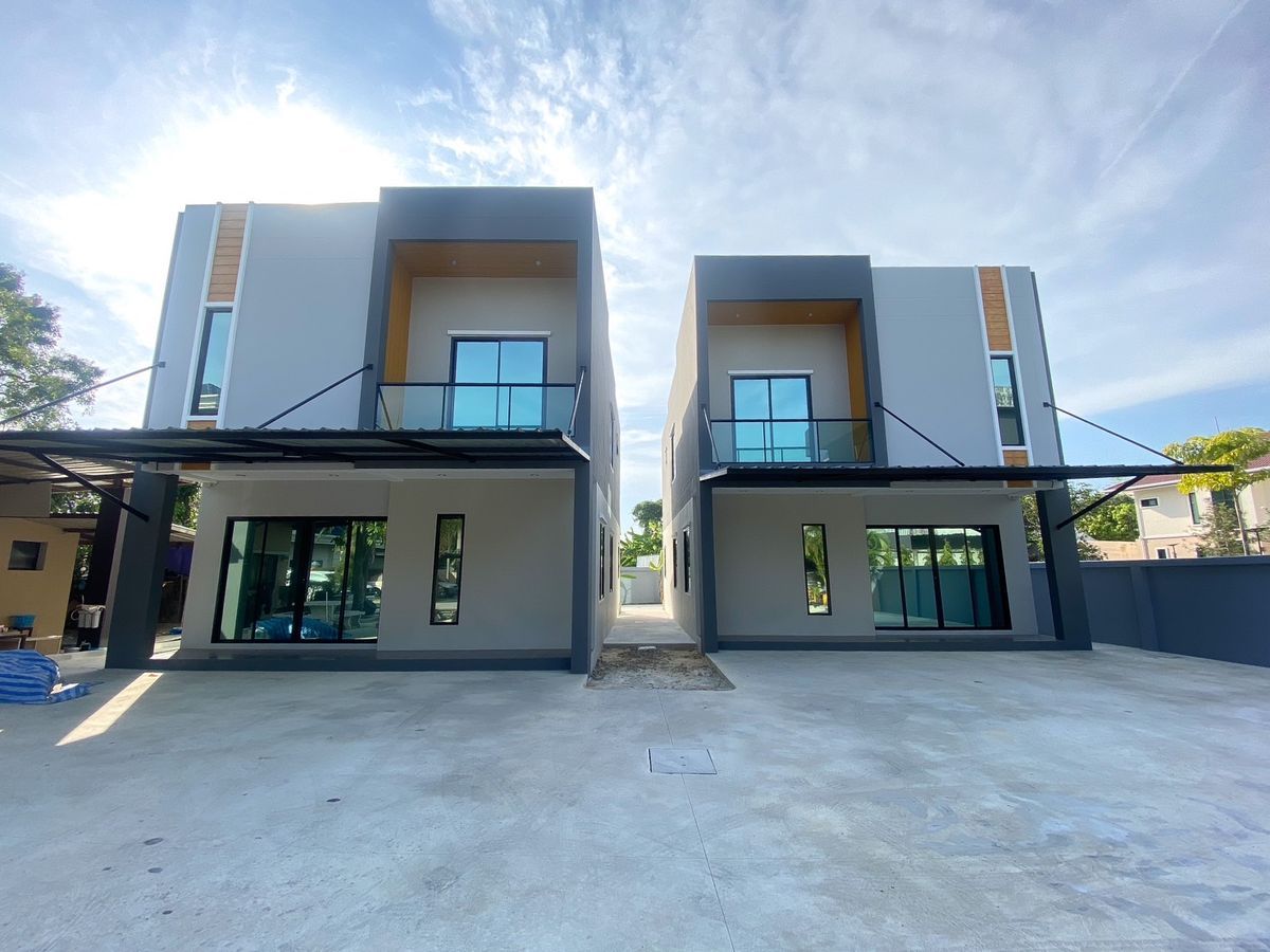 ให้เช่าโฮมออฟฟิศบางแค เพชรเกษม : โฮมออฟฟิต 2 ชั้น สร้างใหม่ ตกแต่งสวยงาม ให้เช่า ย่านเพชรเกษม-บางแค ใกล้โลตัส บางแค