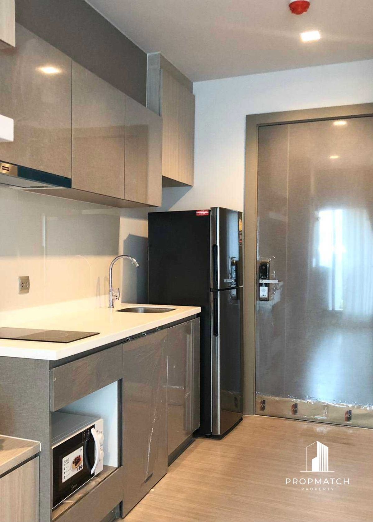 ขายคอนโดพระราม 9 เพชรบุรีตัดใหม่ RCA : ⚡️Flash  Deal⚡️  Life asoke rama9   3.3Mb 🏆ราคาถูกที่1   26 Sqm   Studio   ขายพร้อมผู้เช่า 15,000   🔥แต่งสวยบิ้วอินมาแล้ว 📞 พัตเตอร์  0928895628