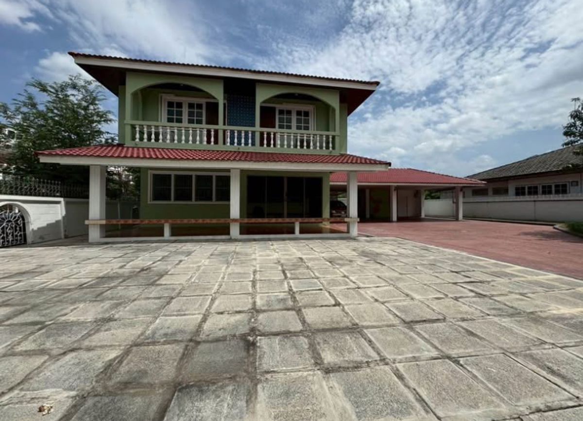 ให้เช่าบ้านแจ้งวัฒนะ เมืองทอง : ให้เช่าบ้านเดี่ยว/โฮมออฟฟิศขนาดใหญ่ ตรงข้ามอิมแพ็คเมืองทองธานี เดินไป MRT สีชมพูได้