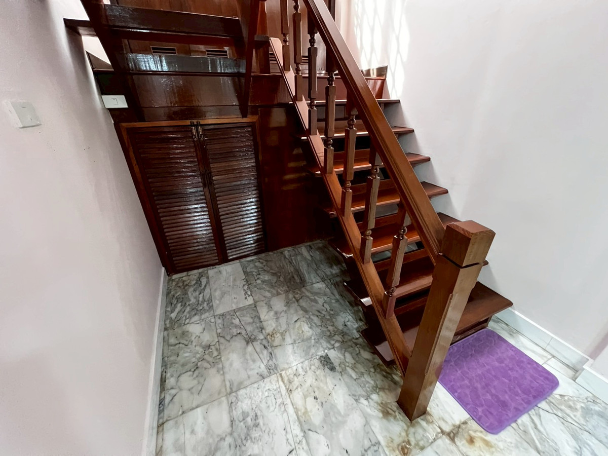 For RentHouseChaengwatana, Muangthong : Brand new, newly renovated 3-bedroom house behind Central Chaengwattana. 3-year lease only.