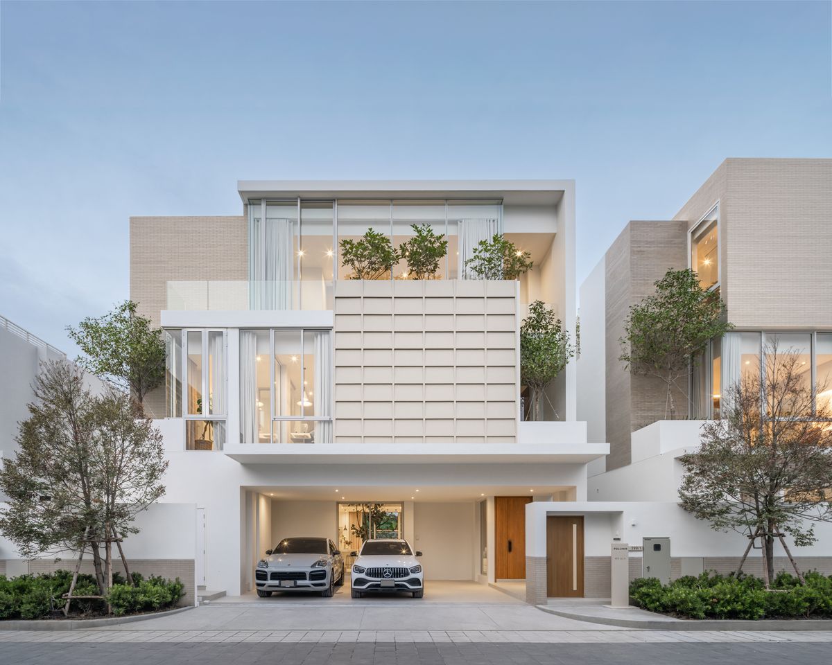 ขายบ้านพระราม 9 เพชรบุรีตัดใหม่ RCA : 🏡 ขายบ้านเดี่ยว Ultra Luxury โครงการ Noble Terra พระราม 9 – เอกมัย 📍 แปลงเลขที่ 299/24 | แบบบ้าน POLLINIS ✨ พื้นที่ใช้สอย 409 ตร.ม. | ที่ดิน 61.20 ตร.วา 💸 ราคาปกติ 56.9 ล้าน → พิเศษเพียง 37.5 ล้านบาท เท่านั้น!