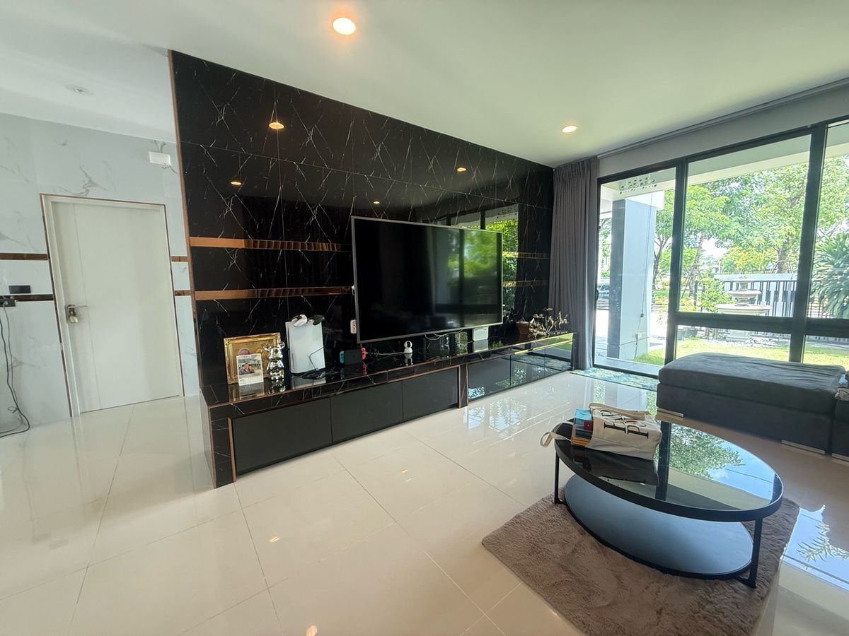 For SaleHousePhutthamonthon, Salaya : 2 -storey detached house, good location near the club house, peaceful, more than 6 cars