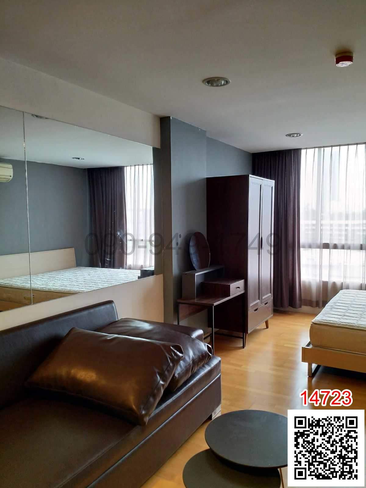 For RentCondoWongwianyai, Charoennakor : Condo for rent, The Fine Atri (Sathorn-Charoen Nakhon 17), near BTS, Saphan Taksin and Icon Siam.