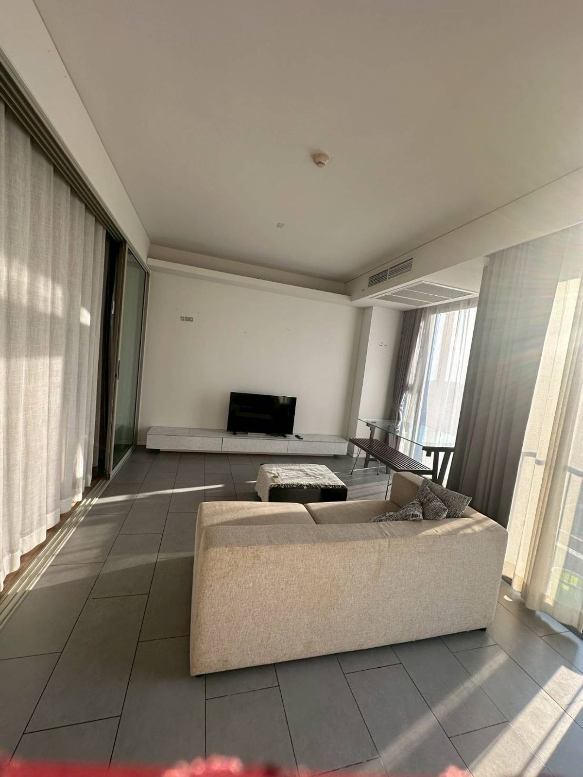 ให้เช่าคอนโดอารีย์ อนุสาวรีย์ : [ให้เช่า] ไซมิส ราชครู – 2 ห้องนอน 2 ห้องน้ำ ขนาด 65 ตร.ม. – ราคาเพียง 36,000 บาท/เดือน