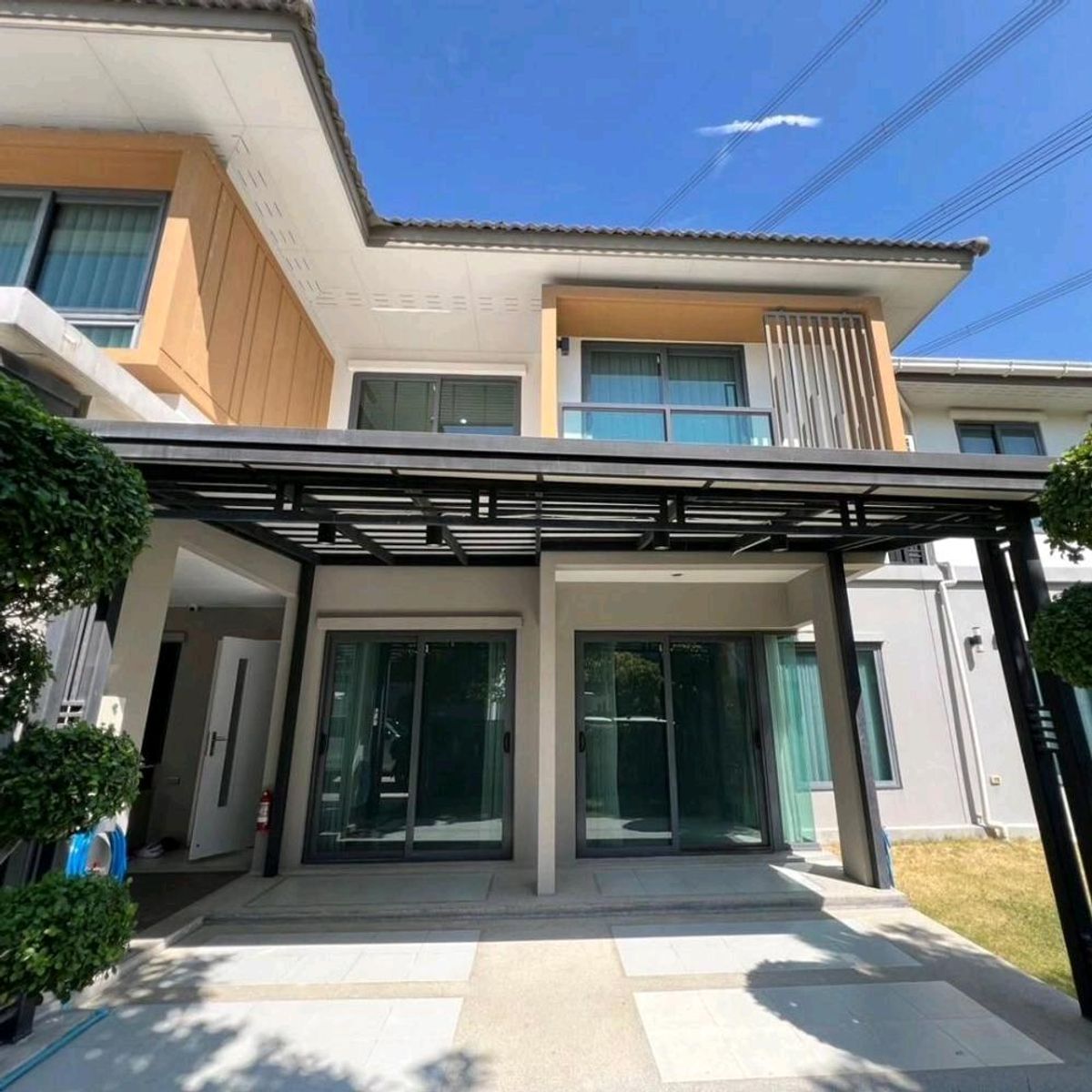 For SaleHouseLadkrabang, Suwannaphum Airport : House for sale 105 sq.w., On Nut Ring 14.9 million