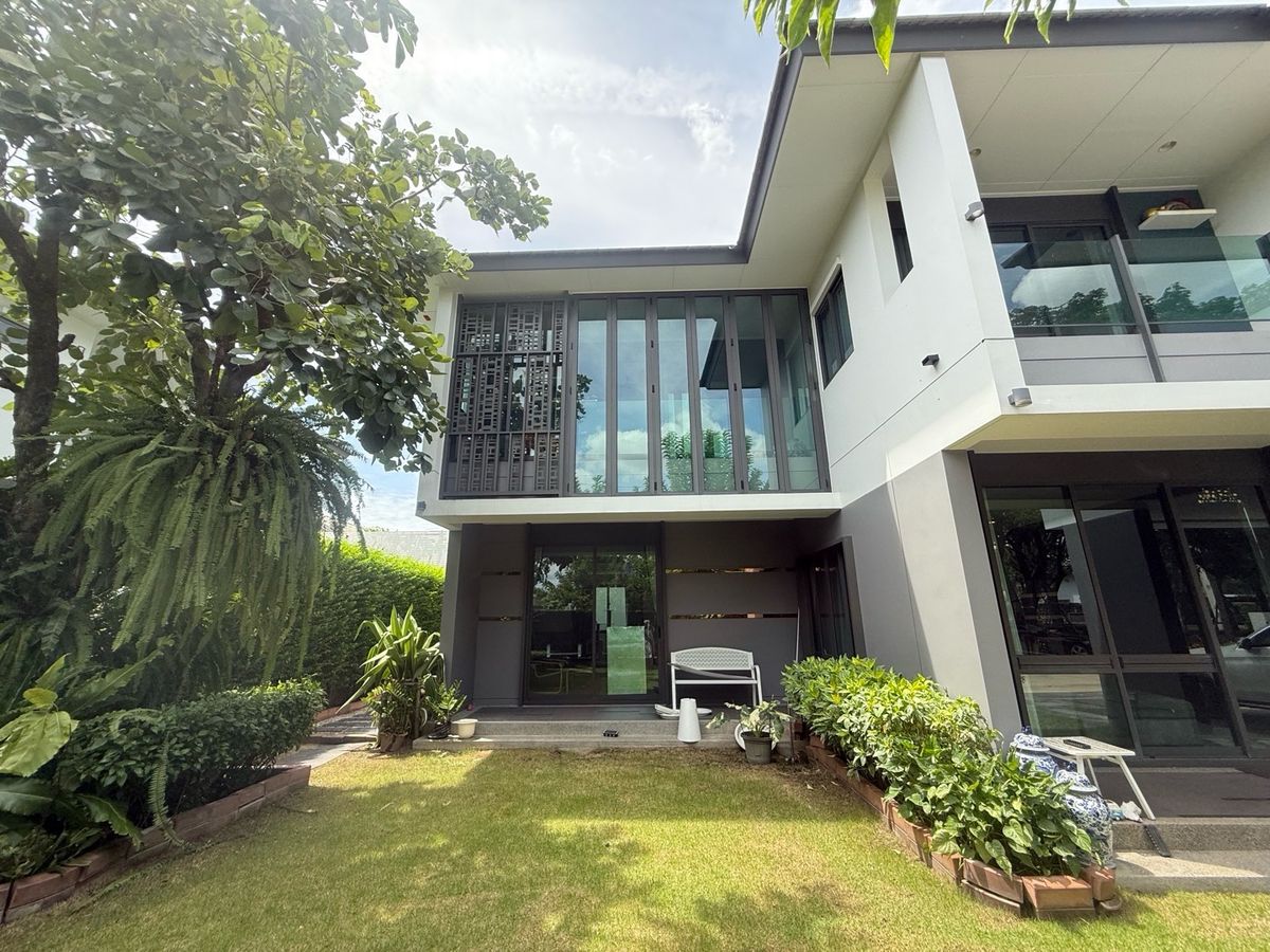 For SaleHousePhutthamonthon, Salaya : 2 -storey detached house, good location near the club house, peaceful, more than 6 cars