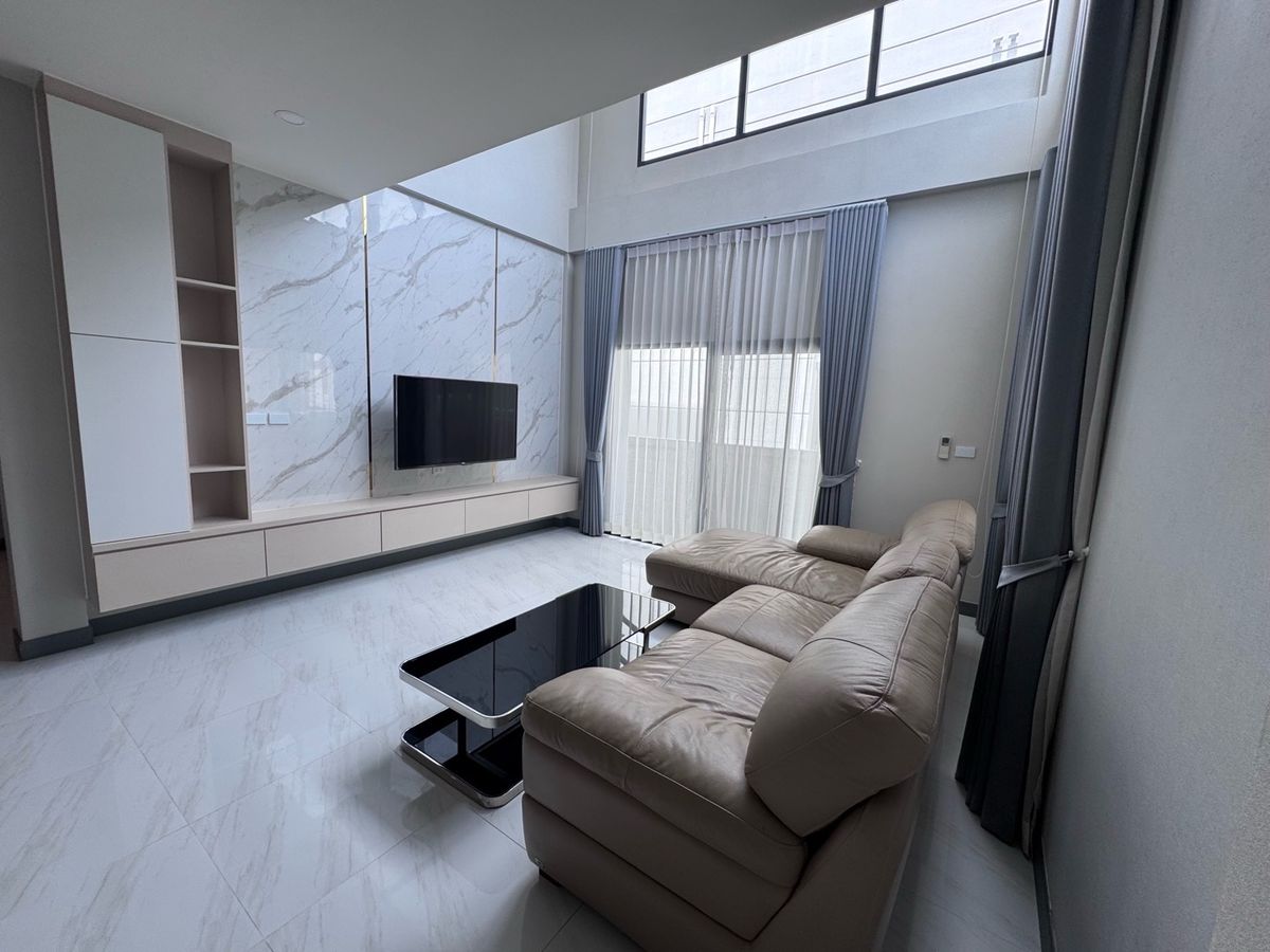 ให้เช่าบ้านลาดกระบัง สุวรรณภูมิ : ให้เช่าน บ้านหรู ใกล้ทองหล่อ the city สุขุมวิท-อ่อนนุช