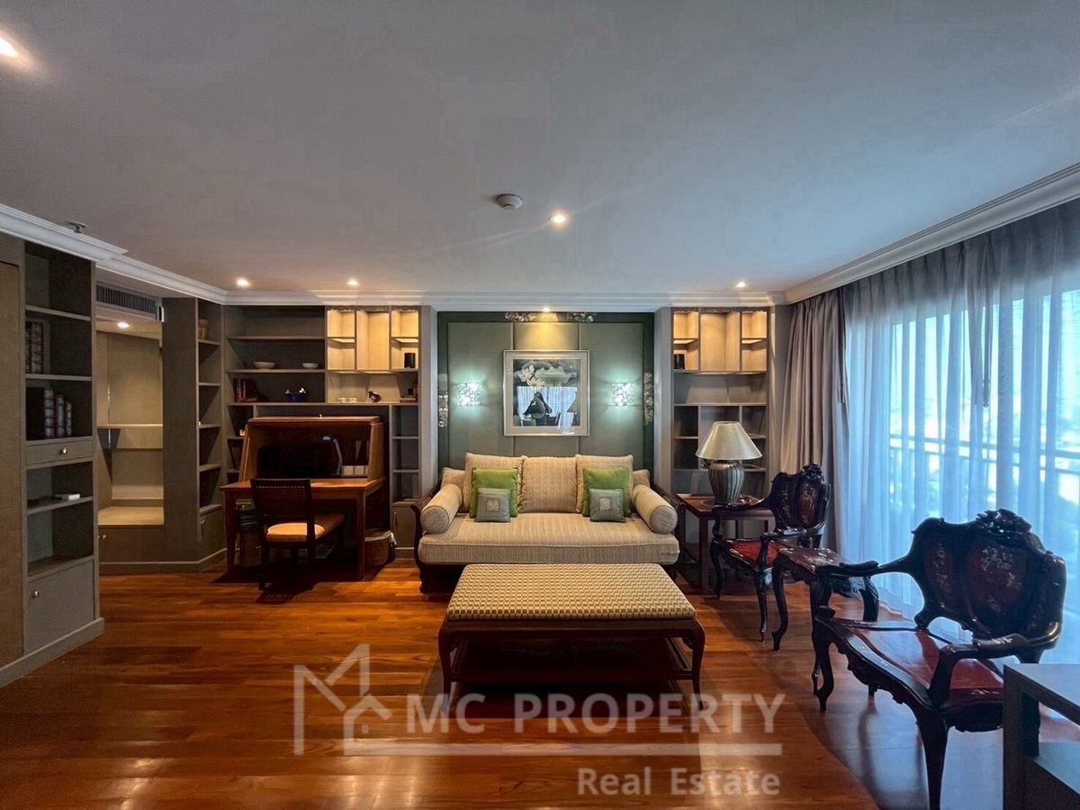 ให้เช่าคอนโดสาทร นราธิวาส : Sathorn Park Place 2 ห้องนอน 236sqm 20fl ++ ให้เช่าเพียง 100,000 โปรดติดต่อ 0816878954