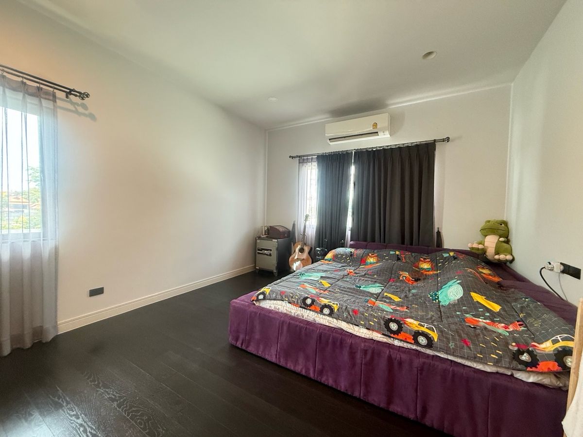 For SaleHousePhutthamonthon, Salaya : 2 -storey detached house, good location near the club house, peaceful, more than 6 cars