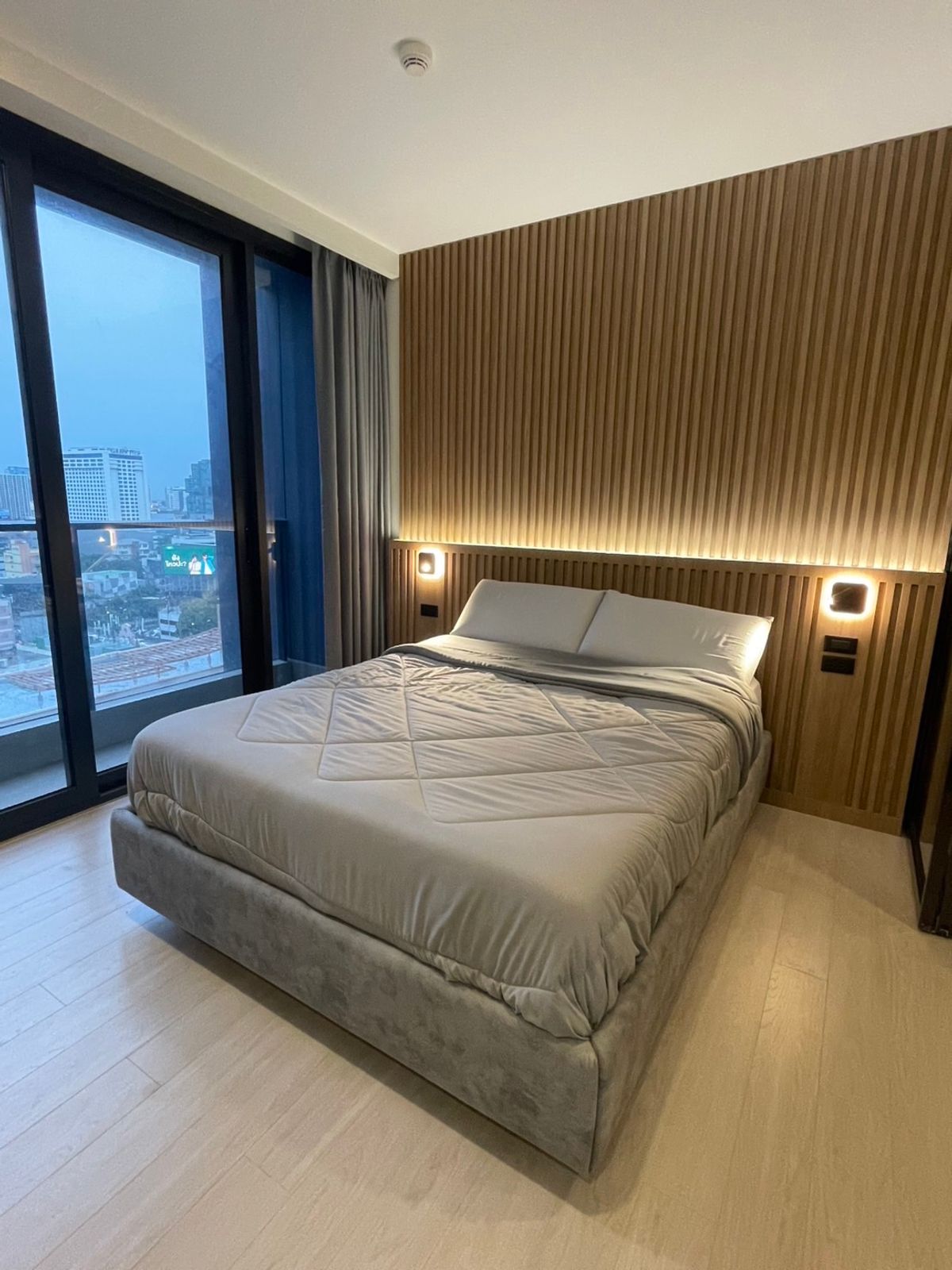 For RentCondoRama9, Petchburi, RCA : P-116936 Condo for rent One 9 Five Asoke - Rama 9 fully furnished (Confirm again when visit). 