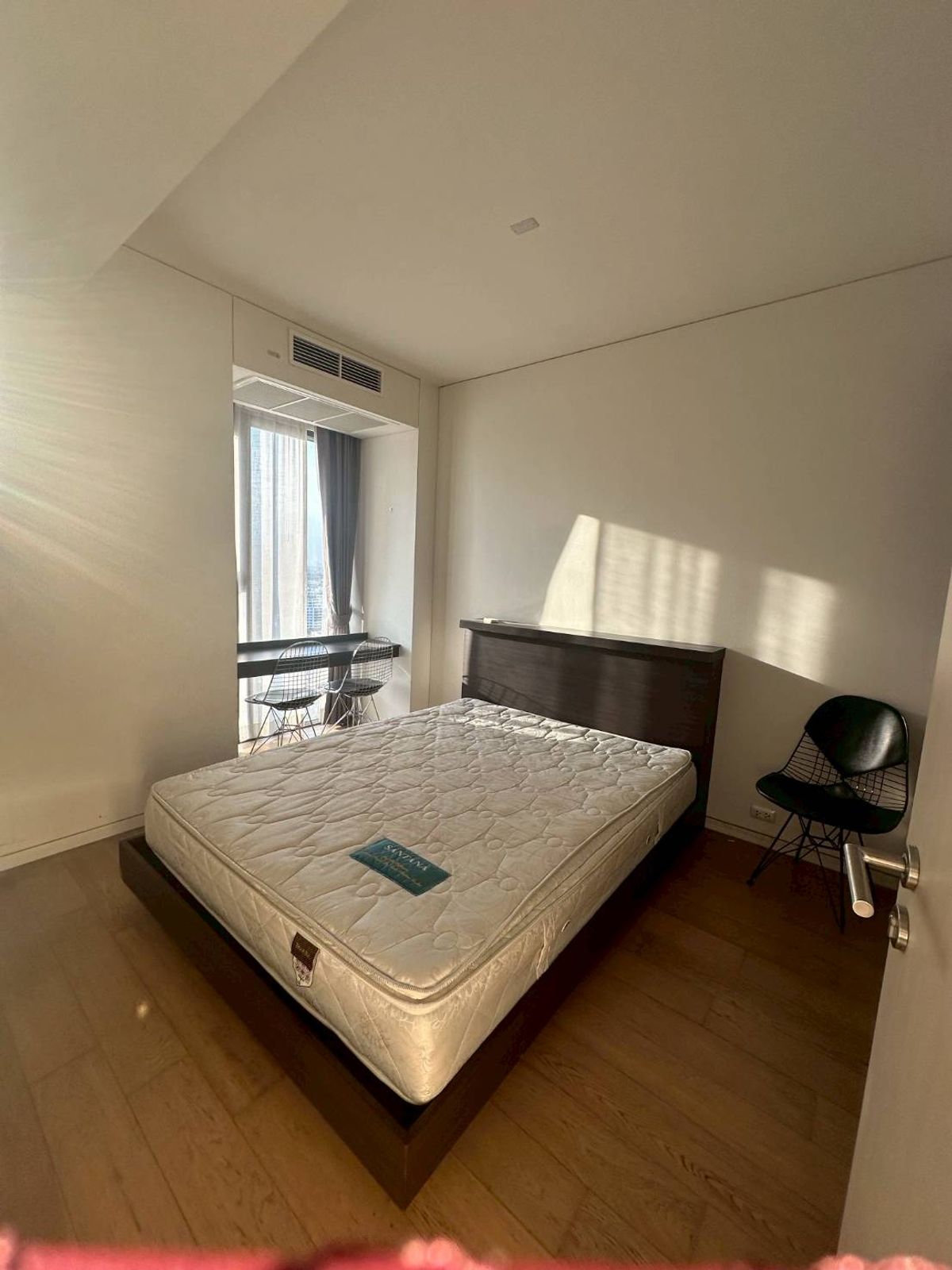 ให้เช่าคอนโดอารีย์ อนุสาวรีย์ : [ให้เช่า] ไซมิส ราชครู – 2 ห้องนอน 2 ห้องน้ำ ขนาด 65 ตร.ม. – ราคาเพียง 36,000 บาท/เดือน