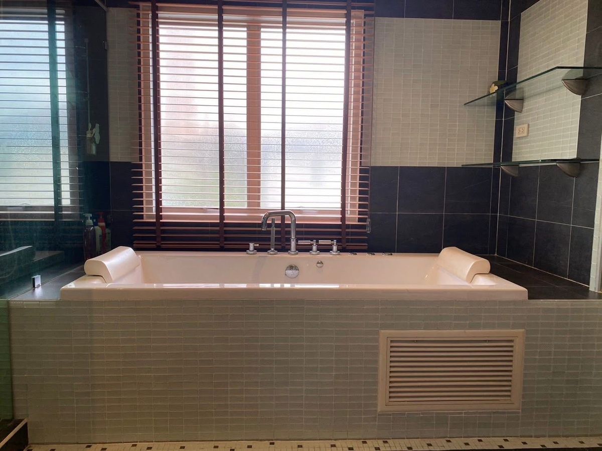 บ้านพัฒนาการ ศรีนครินทร์ : 🏠ขาย/เช่า โนเบิลทารา พัฒนาการ (ติดรถไฟฟ้า) บ้าน 2 ชั้น สระว่ายน้ำส่วนตัว 💦 