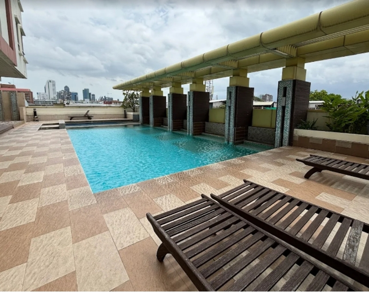 (19104) The Niche Ratchada - Huay Kwang Loading...