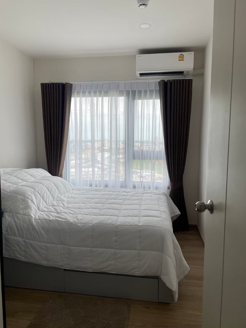 For SaleCondoRayong : Condo for sale Escent Rayong 2  - Area 52.20 sq.m. / 12th floor - 2 bedrooms, 2 bathrooms, 2 balconies - Parking rights for 2 cars - Built-in, some are real teak, curtains, sea view - Price 3.95 million (ready to transfer, owner sells himself, empty house