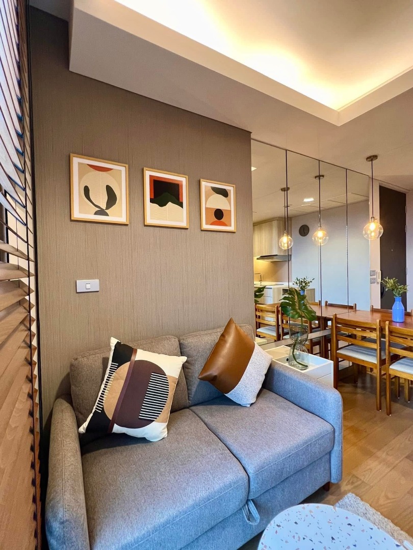 For RentCondoSukhumvit, Asoke, Thonglor : 🔥For urgent rent🔥The Lumpini 24 is a high-rise condo with full furniture, ready to move in, next to BTS Phrom Phong.