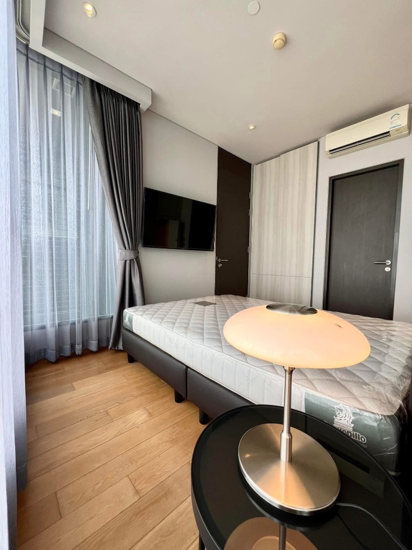 For RentCondoSukhumvit, Asoke, Thonglor : 🔥For urgent rent🔥The Lumpini 24 is a high-rise condo with full furniture, ready to move in, next to BTS Phrom Phong.