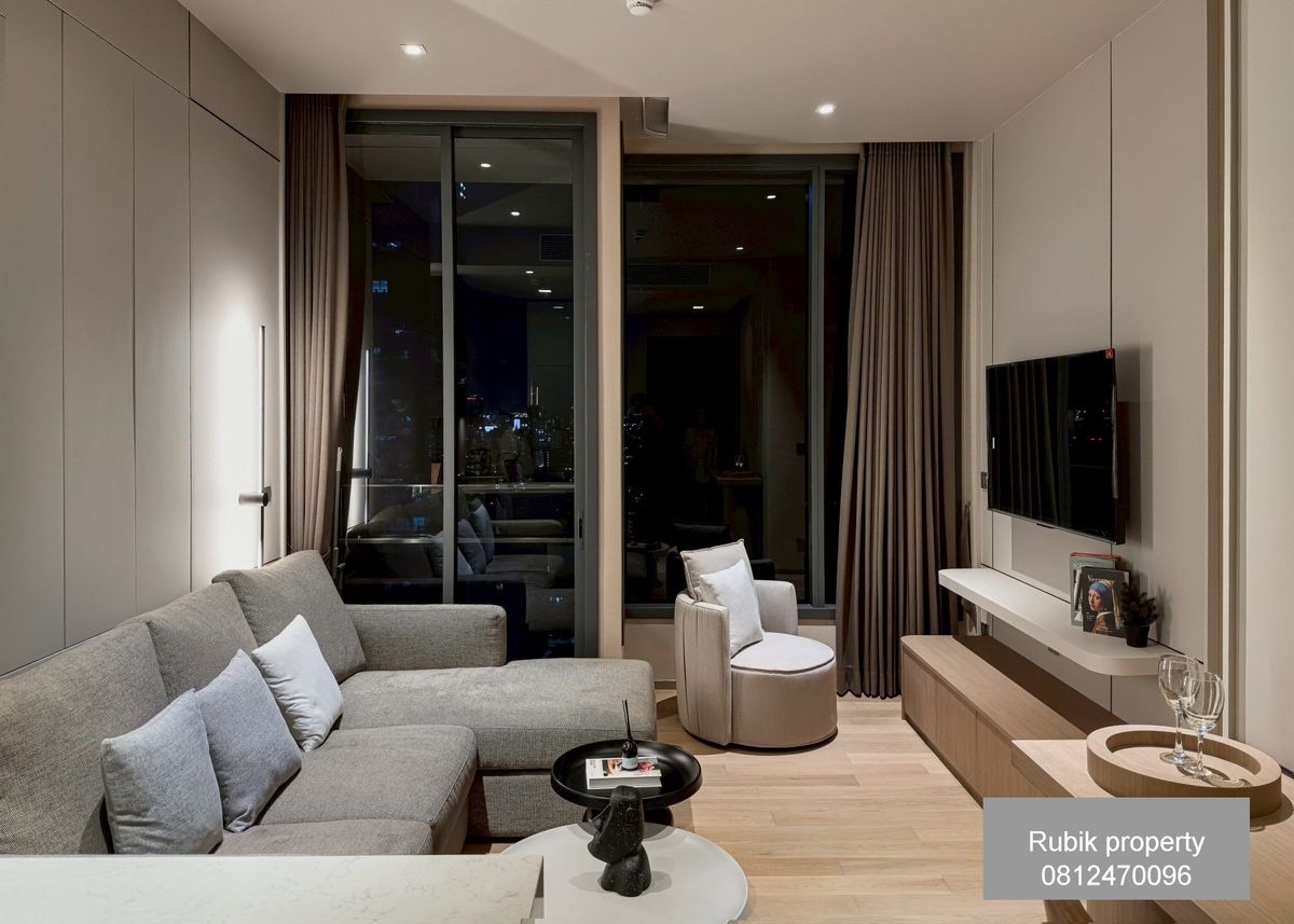 ให้เช่าคอนโดสุขุมวิท อโศก ทองหล่อ : 🏙 For Rent – The ESSE Asoke (RB937)