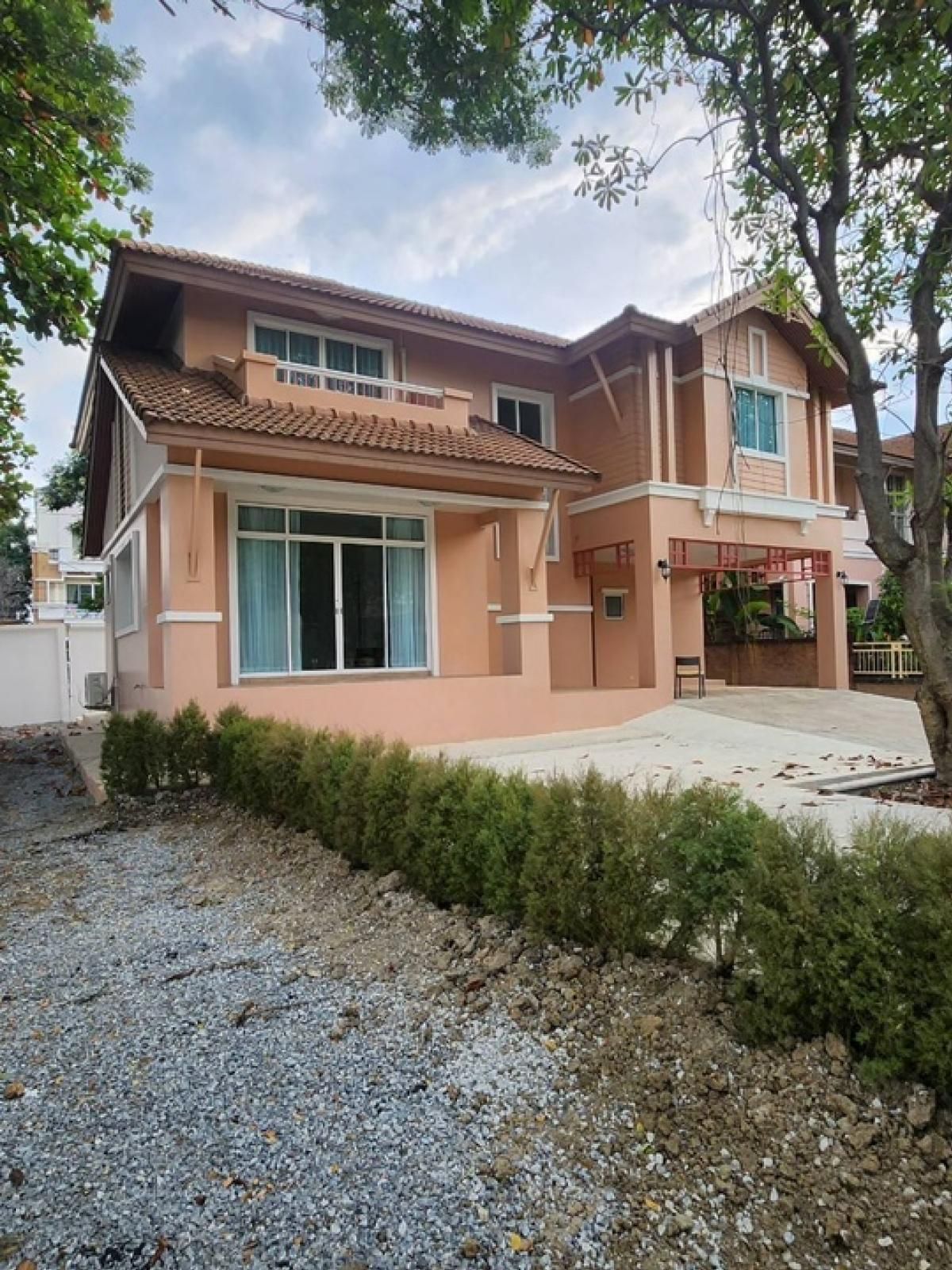For RentHouseBang kae, Phetkasem : 📢 Rent a detached house, Prinada Wongwaen-Sathorn Project 📢 Large luxury house !!! The corner house is at the beginning of the project, ready to be S2501-626.