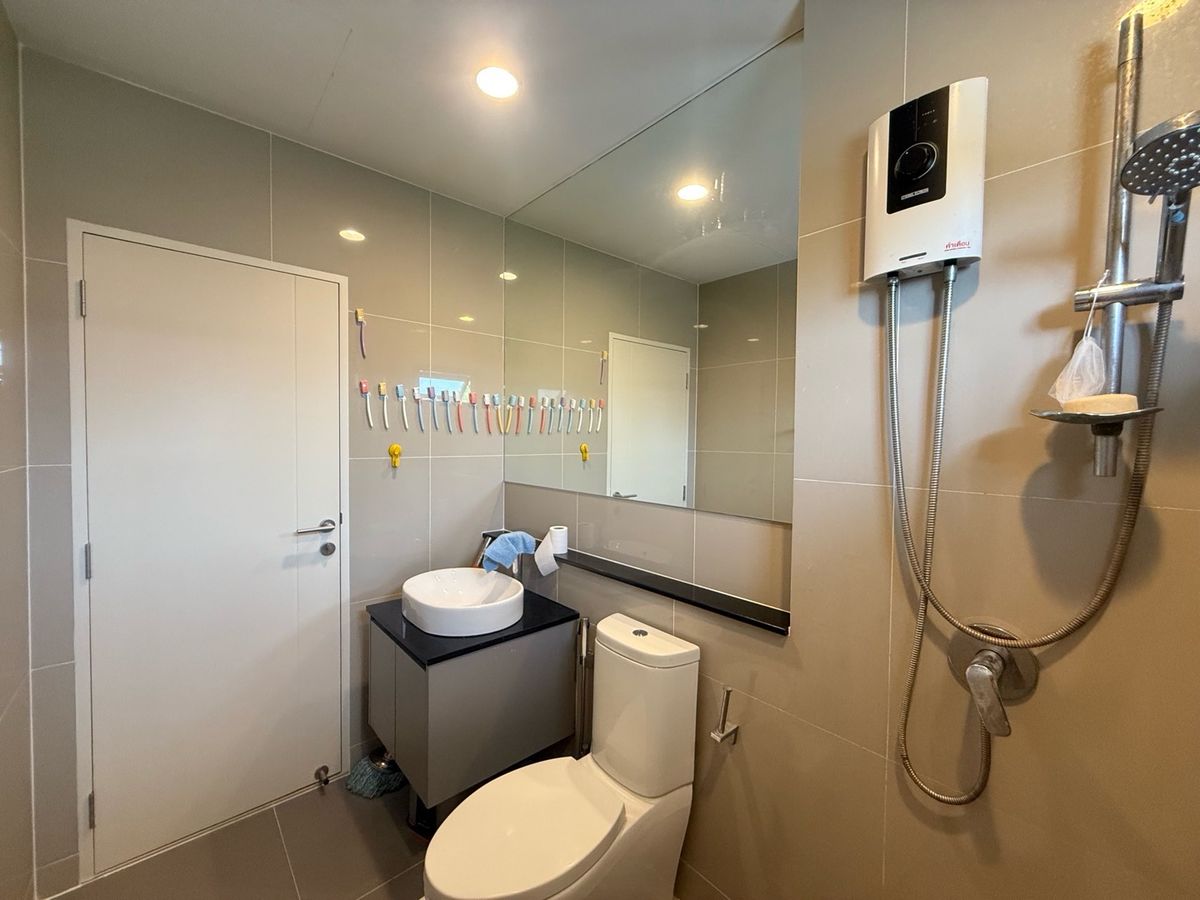 For SaleHousePhutthamonthon, Salaya : 2 -storey detached house, good location near the club house, peaceful, more than 6 cars