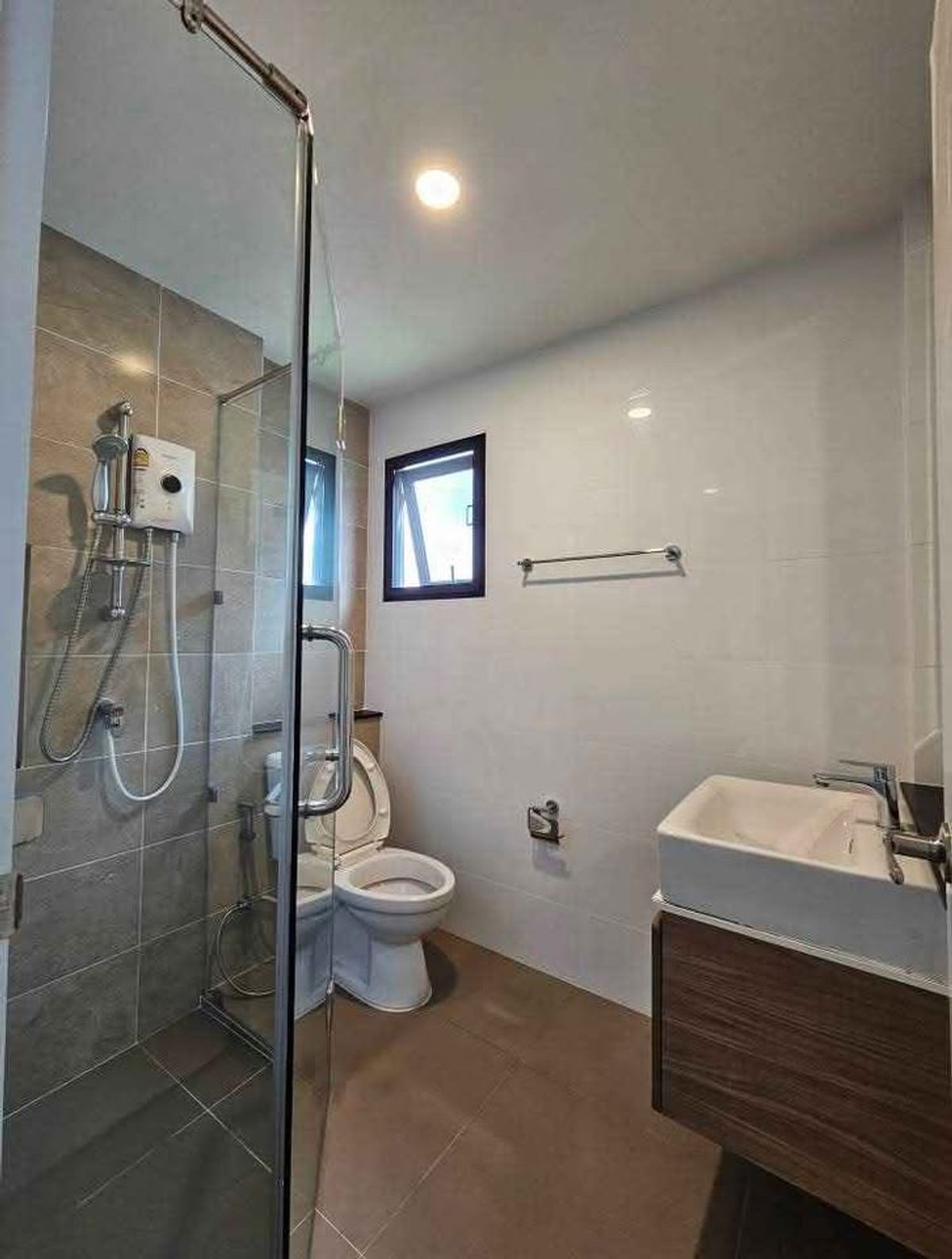 ให้เช่าบ้านนนทบุรี บางใหญ่ บางบัวทอง : ให้เช่า บ้านเดี่ยวสองชั้น The City สะพานเจษฎาบดินทร์ 4ห้องนอน 5 ห้องน้ำ มีห้องแม่บ้าน หลังมุม พร้อมเข้าอยู่