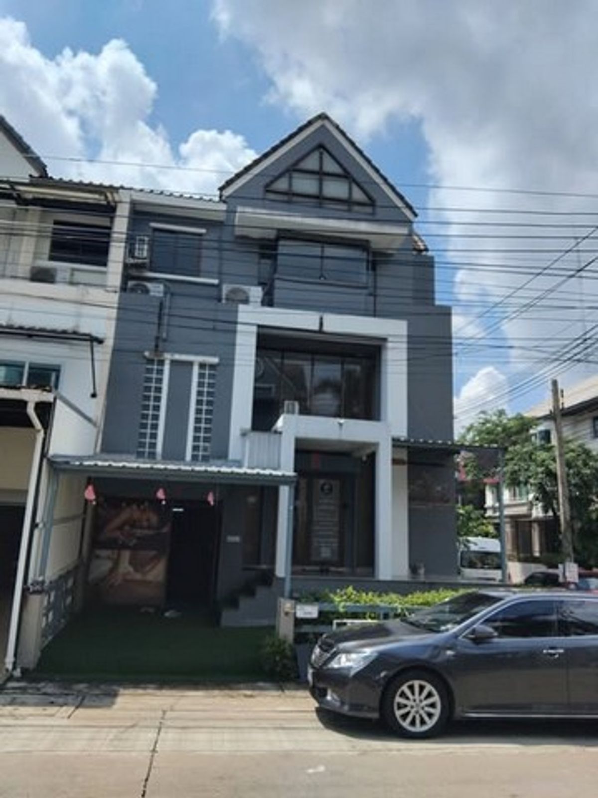 ให้เช่าทาวน์โฮมรามคำแหง หัวหมาก : HR2602ให้เช่าทาวน์โฮม 3 ชั้น ย่าน Town in Town – ศรีวรา เหมาะทำออฟฟิศ สตูดิโอ เดินทางสะดวกใกล้ทางด่วน