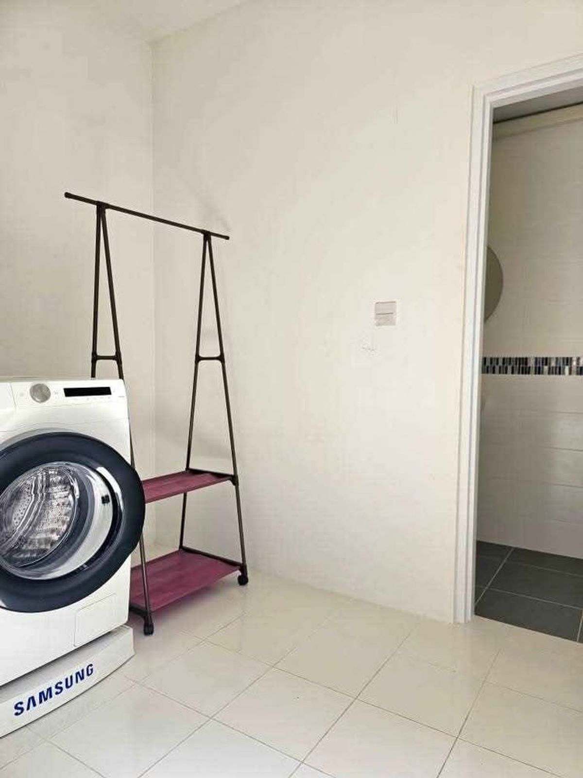 ให้เช่าบ้านนนทบุรี บางใหญ่ บางบัวทอง : ให้เช่า บ้านเดี่ยวสองชั้น The City สะพานเจษฎาบดินทร์ 4ห้องนอน 5 ห้องน้ำ มีห้องแม่บ้าน หลังมุม พร้อมเข้าอยู่