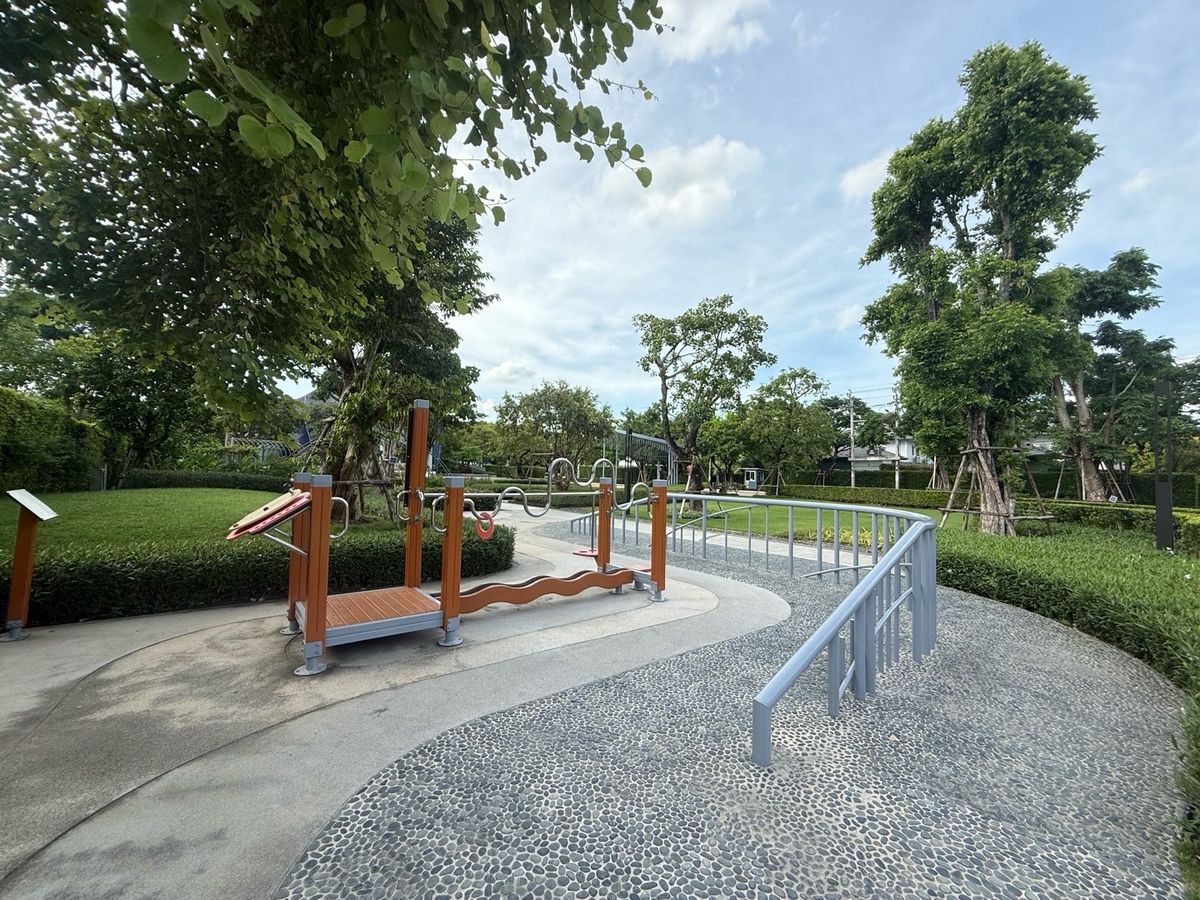 For SaleHousePhutthamonthon, Salaya : 2 -storey detached house, good location near the club house, peaceful, more than 6 cars