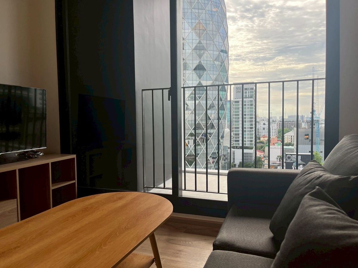 ให้เช่าคอนโดอารีย์ อนุสาวรีย์ : Noble Around ari 1 bedroom 1 bathroom 35 Sqm. ห้องว่าง พร้อมเข้าอยู่ เฟอร์นิเจอร์ครบ ติด BTS อารีย์
