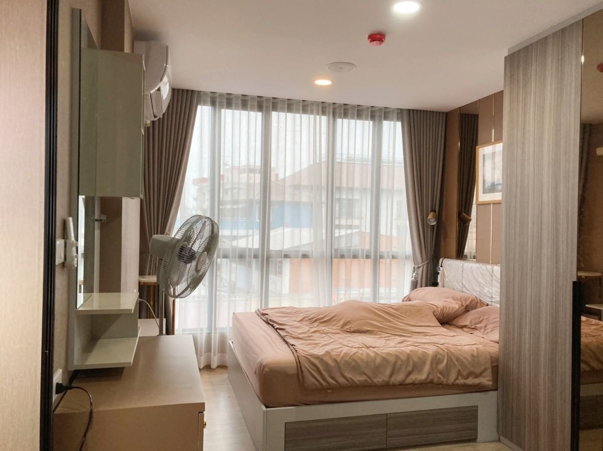 For RentCondoSathorn, Narathiwat : Renting The Cube, Erbein, Sathorn -Chan, a livable room on the 4th floor