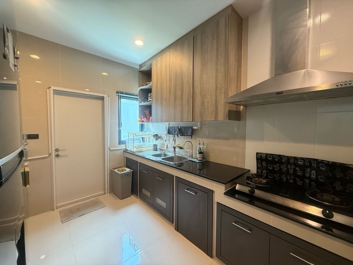 For SaleHousePhutthamonthon, Salaya : 2 -storey detached house, good location near the club house, peaceful, more than 6 cars