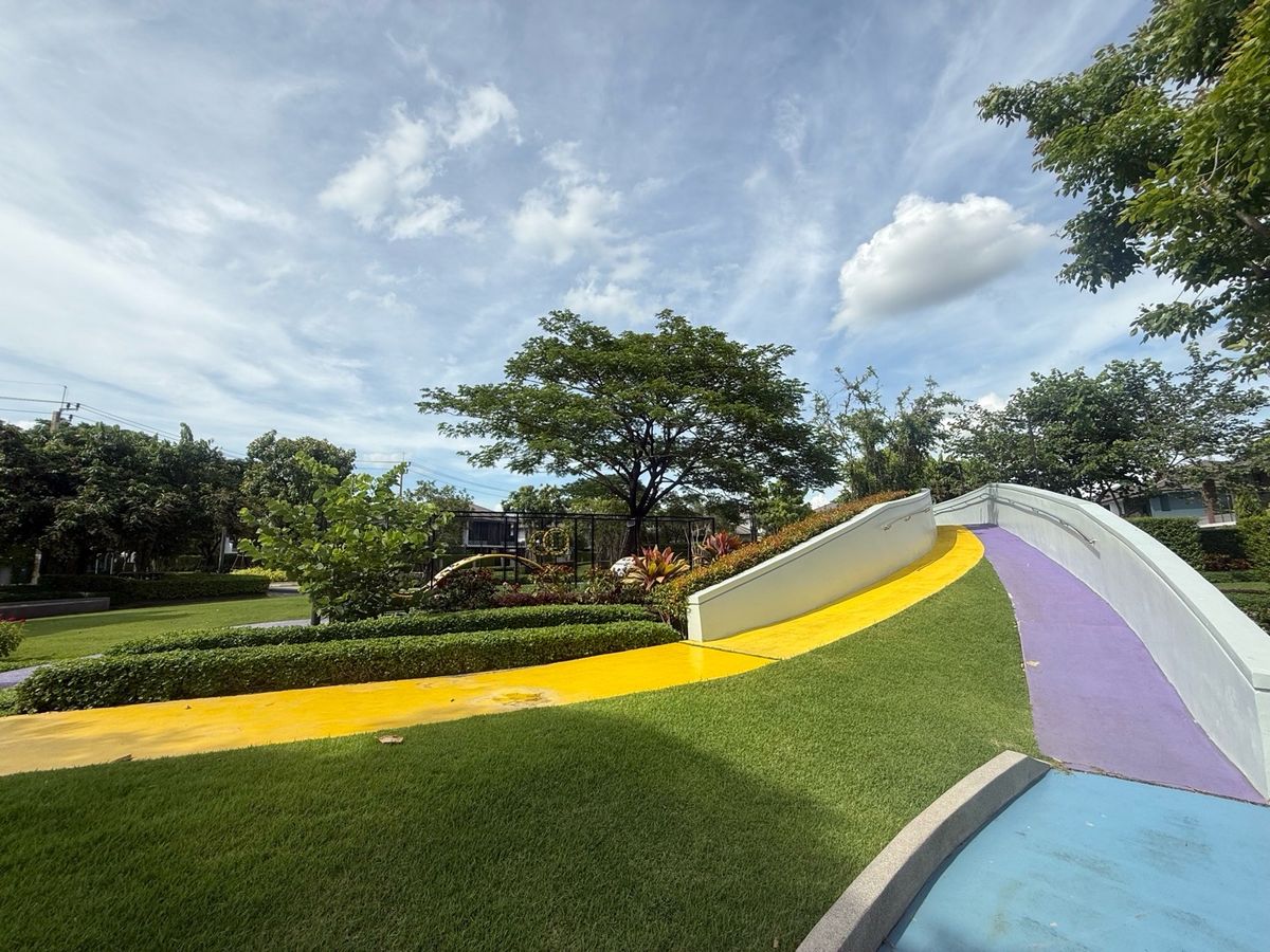 For SaleHousePhutthamonthon, Salaya : 2 -storey detached house, good location near the club house, peaceful, more than 6 cars