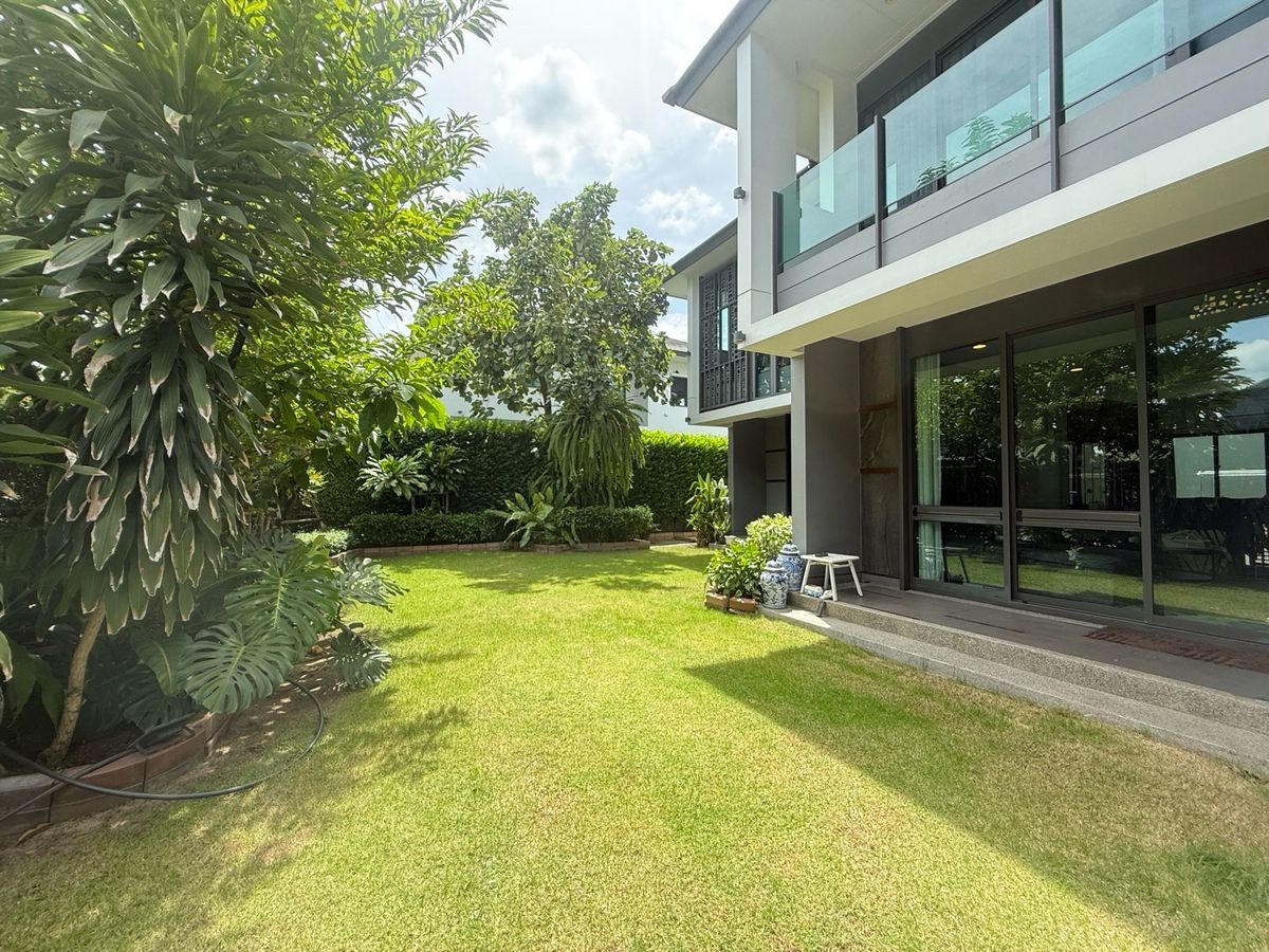 For SaleHousePhutthamonthon, Salaya : 2 -storey detached house, good location near the club house, peaceful, more than 6 cars