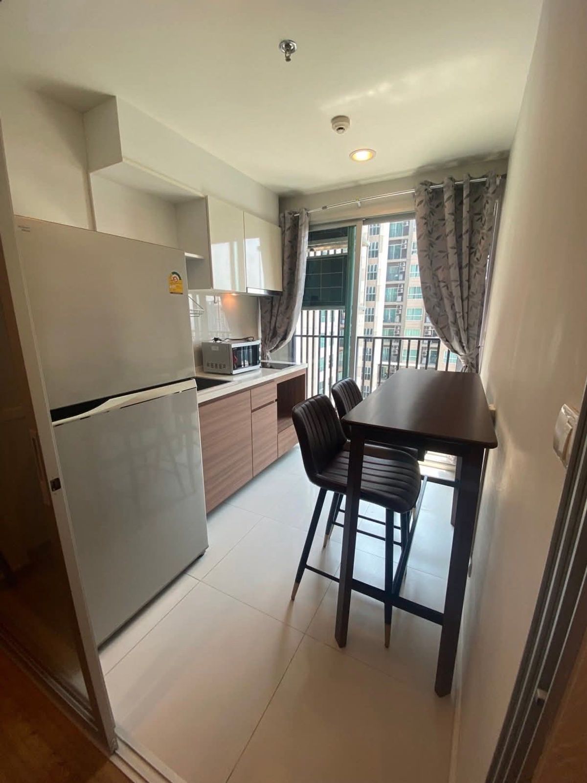 ให้เช่าคอนโดสาทร นราธิวาส : 13,000 BHT/Month Fuse Chan - Sathorn