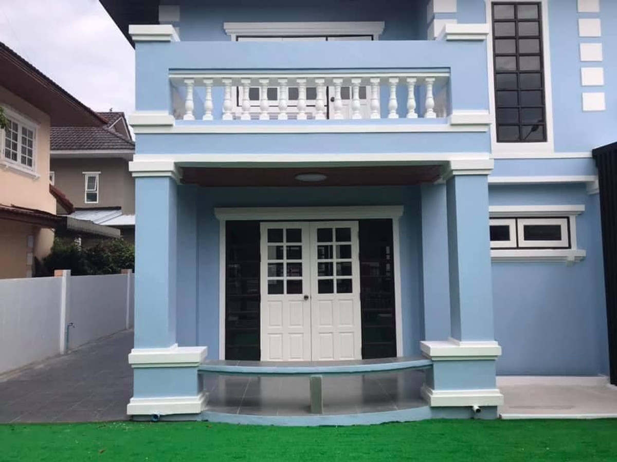 For RentHouseNonthaburi, Bang Yai, Bangbuathong : 3bedroom 2bathroom house with separate maid's room, near the Purple Line MRT and main road.