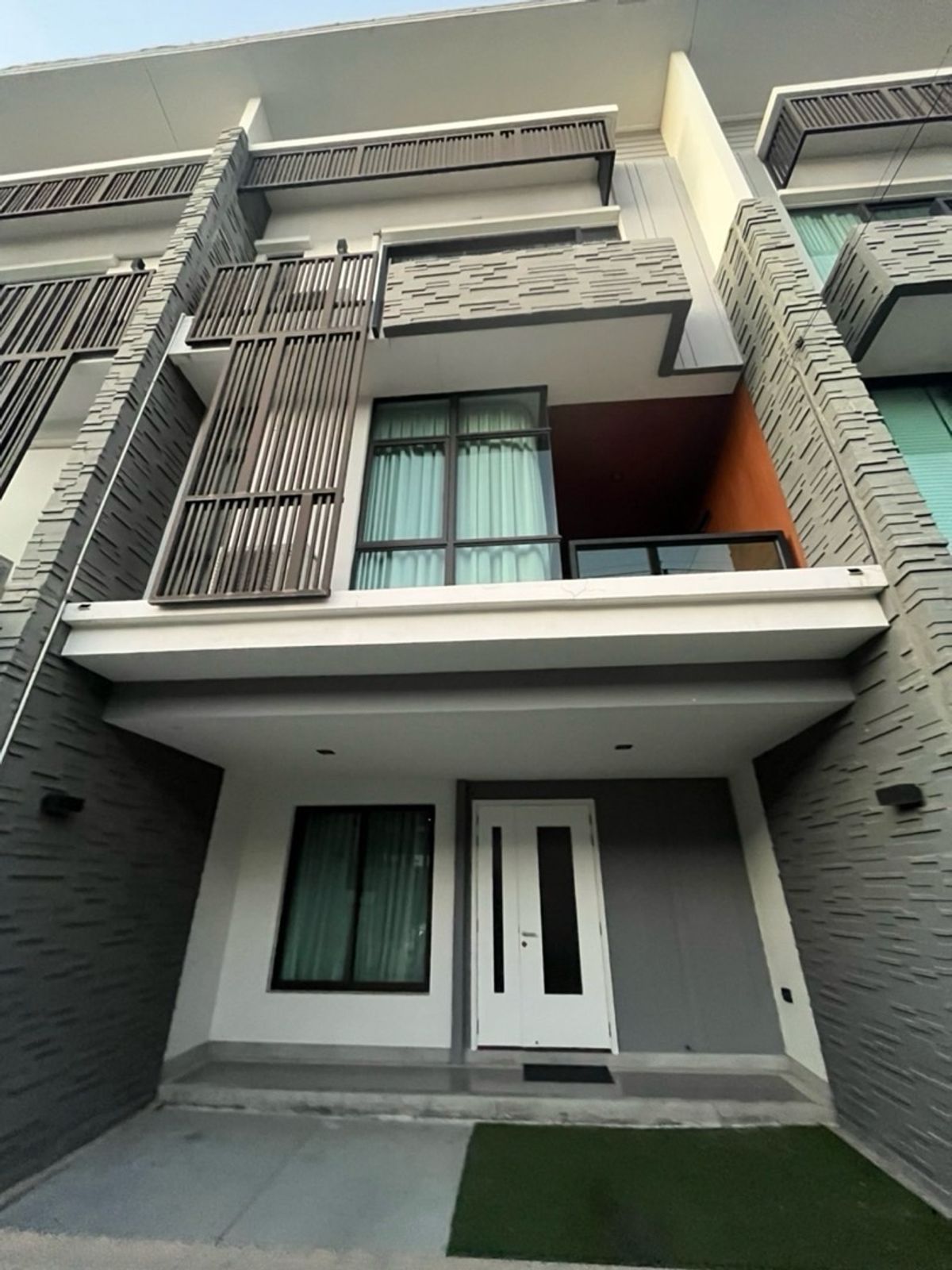 ให้เช่าทาวน์โฮมเกษตร นวมินทร์ ลาดปลาเค้า : Plex Residence Kaset - Nawamin เพล็กซ์ เรสซิเดนซ์ เกษตร - นวมินทร์