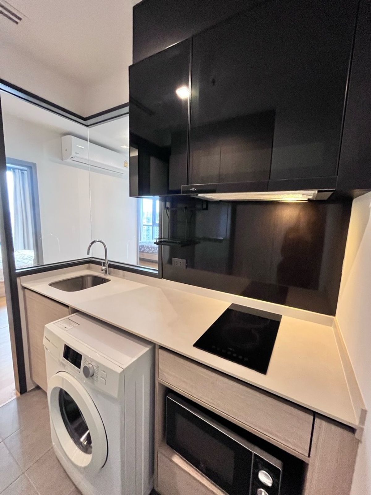 For RentCondoRama9, Petchburi, RCA : Urgent rent* The base garden rama9 *2 bedrooms, 1 bathrooms, no cracks **