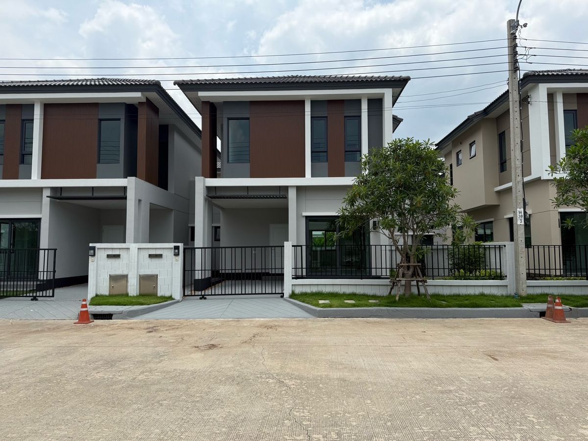 ให้เช่าบ้านลาดกระบัง สุวรรณภูมิ : #ใช้เช่าบ้าน#Centro อ่อนนุช สุวรรณภูมิ