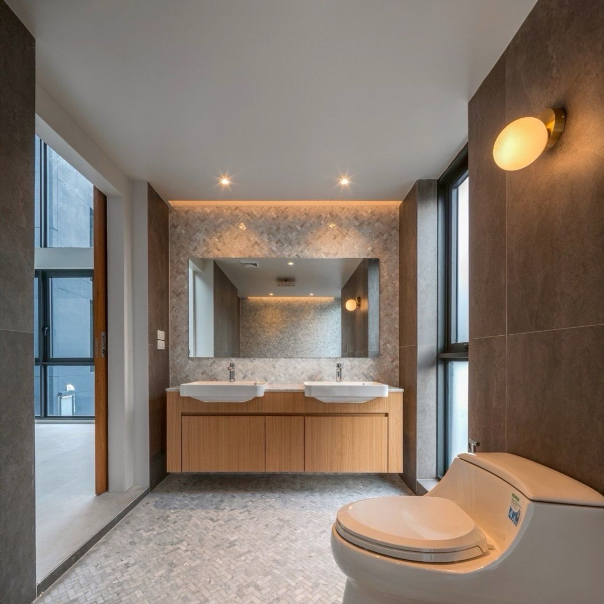 สำนักงานอ่อนนุช อุดมสุข : 📢👇 ขายพร้อมผู้เช่า – รับรายได้แบบ Passive Income ถึง ส.ค. 2571 อาคารสำนักงานพร้อมลิฟต์ส่วนตัว ทำเลใจกลางเมือง เดินทางสะดวก ใกล้ทางด่วนและถนนสายหลักหลายเส้น เชื่อมต่อทุกย่านได้ง่าย เหมาะต่อการดำเนินธุรกิจและต่อยอดในอนาคต