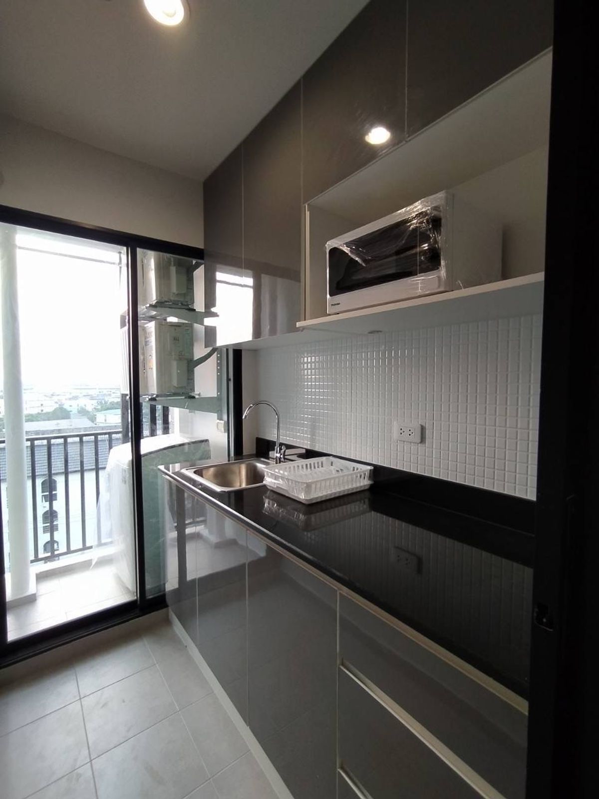 ขายคอนโดวิภาวดี ดอนเมือง หลักสี่ : ขายคอนโด Reach Phaholyothin 52 (รีช พหลโยธิน 52) ตึก B ชั้น 8 ห้องสวยมาก ราคา 1.55 ล้านบาท