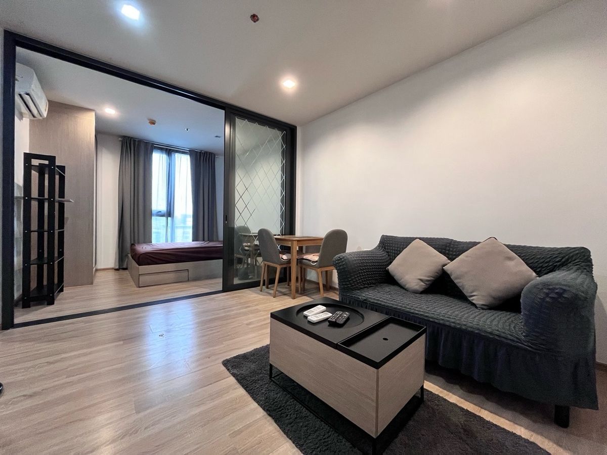For RentCondoRama9, Petchburi, RCA : Urgent rent*The Base Garden Rama9*1 bedroom, 1 bathroom, no cracks **