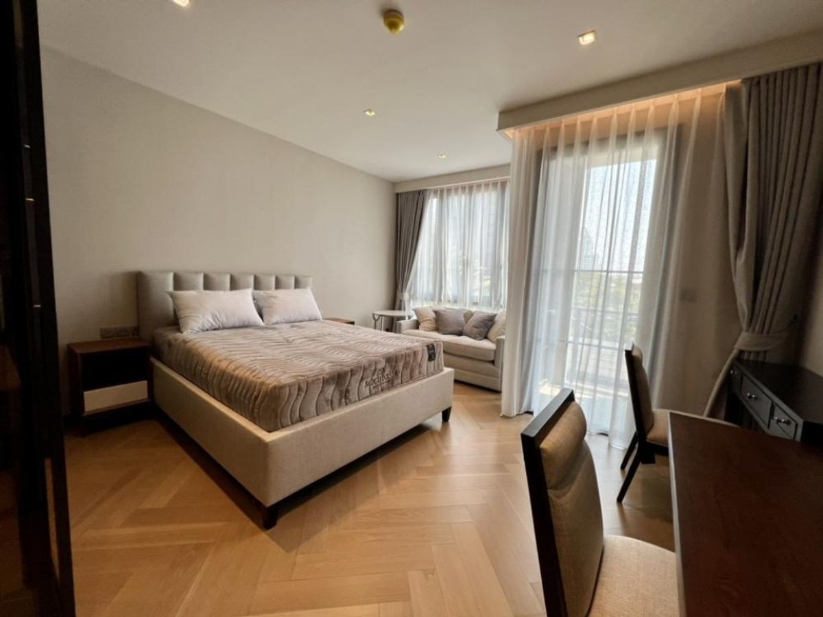 For SaleCondoSukhumvit, Asoke, Thonglor : Best price!!! fully furnised with nice location, less unit more privacy ✨The Reserve Sukhumvit 61✨Studio, 1 bathroom, size 30.76 sq m, near BTS Thonglor Tel.0982645161