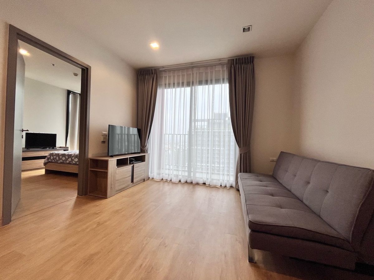 For RentCondoRama9, Petchburi, RCA : Urgent rent* The base garden rama9 *2 bedrooms, 1 bathrooms, no cracks **