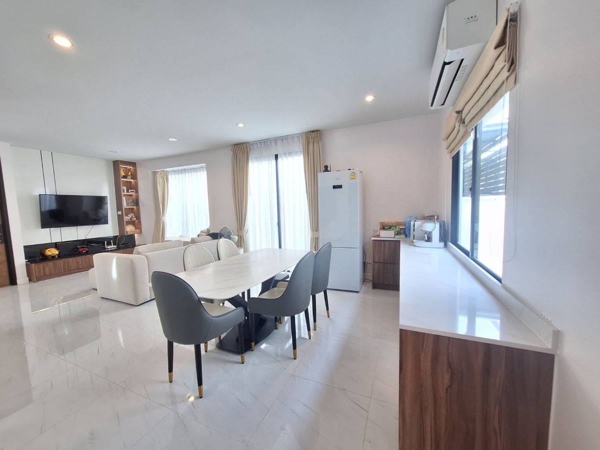 ขายบางนา แบริ่ง ลาซาล : ✨ขายด่วน! บ้านใหม่สไตล์ Minimal สวยมาก พร้อมอยู่ COMO Bianca Bangna ใกล้เมกะบางนา✨