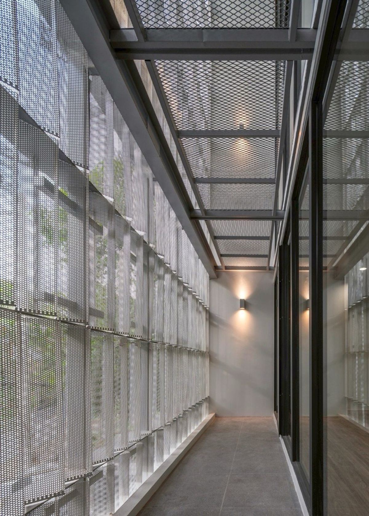 สำนักงานอ่อนนุช อุดมสุข : 📢👇 ขายพร้อมผู้เช่า – รับรายได้แบบ Passive Income ถึง ส.ค. 2571 อาคารสำนักงานพร้อมลิฟต์ส่วนตัว ทำเลใจกลางเมือง เดินทางสะดวก ใกล้ทางด่วนและถนนสายหลักหลายเส้น เชื่อมต่อทุกย่านได้ง่าย เหมาะต่อการดำเนินธุรกิจและต่อยอดในอนาคต